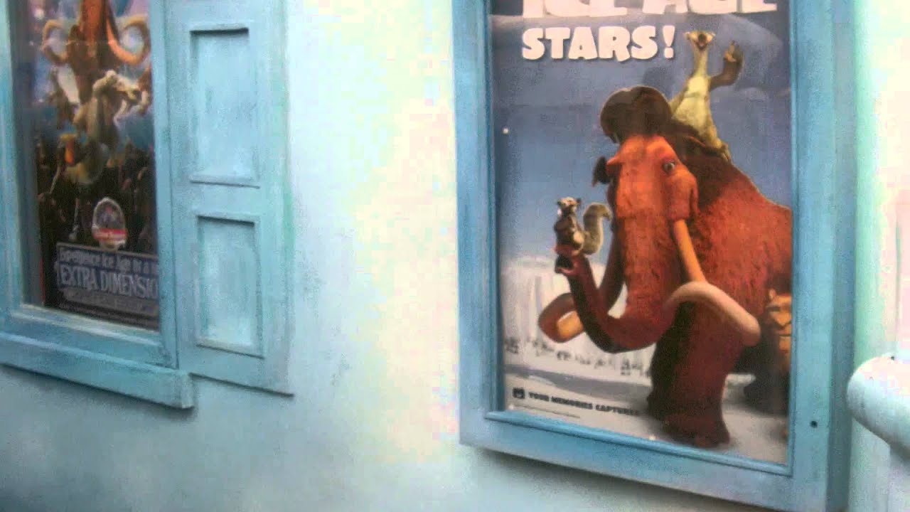 Ice Age 4D Experience queue line