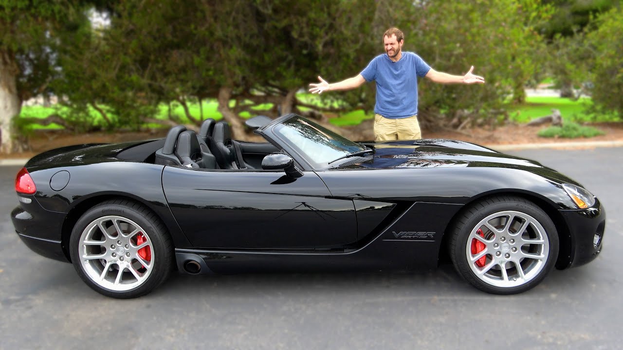 The 2005 Dodge Viper SRT-10 Is a Crazy Exotic Car Bargain