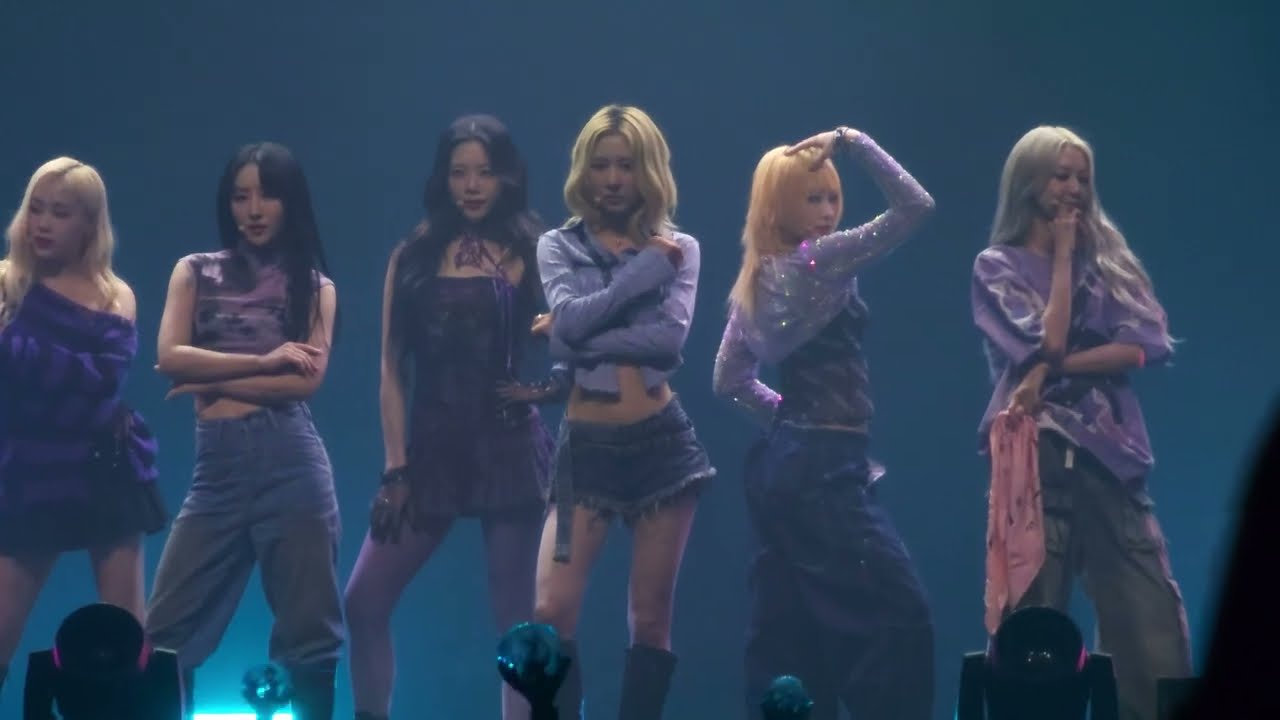 [4K] OOTD + Black or White - Dreamcatcher [Luck Inside 7 Doors in HK] 240401