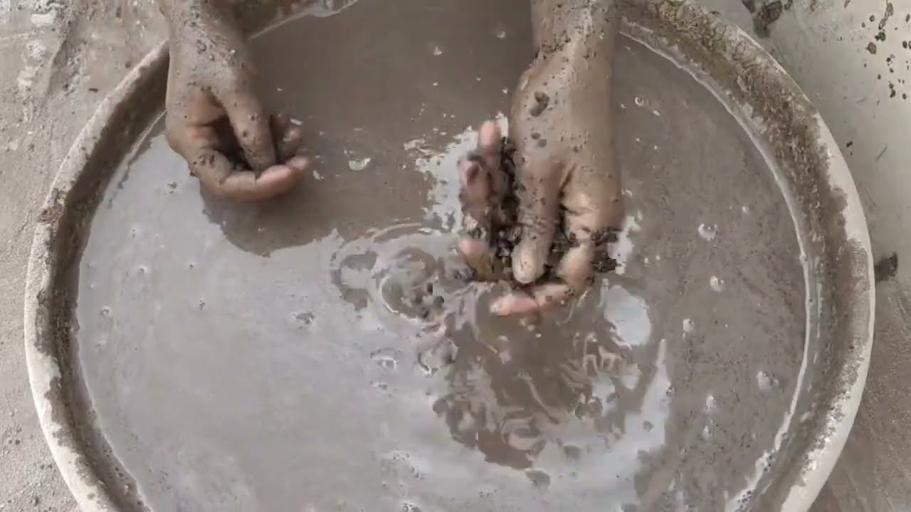 Asmr - gritty red dirt floor crumbling/ pouring and mixing