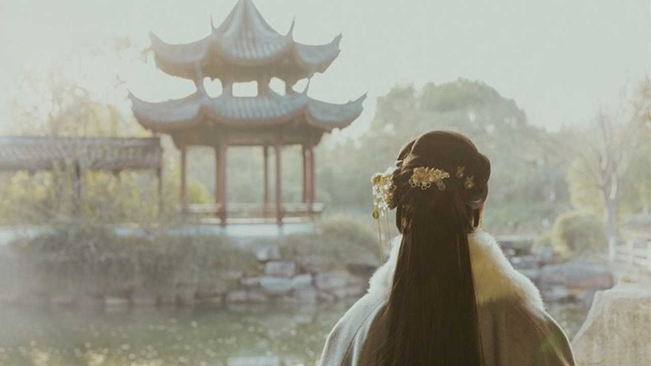 you're a noble consort walking through the imperial garden in ancient asia || 2hr instrumental music