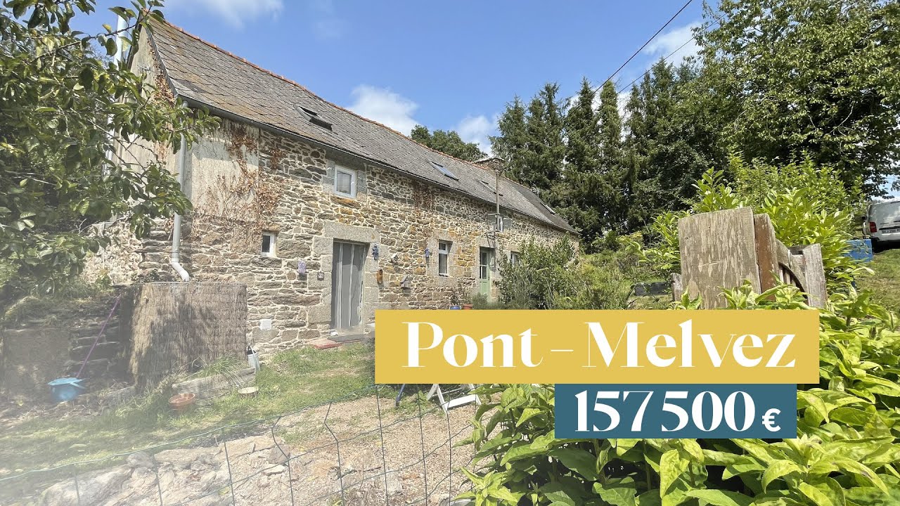 Pont-Melvez / Longère dans un cadre verdoyant
