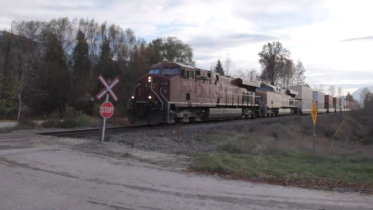 Skeena Pacific #2003 CPKC Train #112 Eastbound,  Sicamous,  BC  16:12hrsPDT 2023-11-08