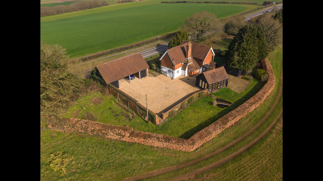 To LET - Wotton, Surrey