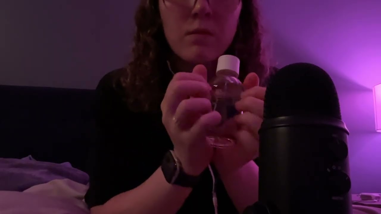 ASMR | No talking, random triggers (taping, scratching, gripping)