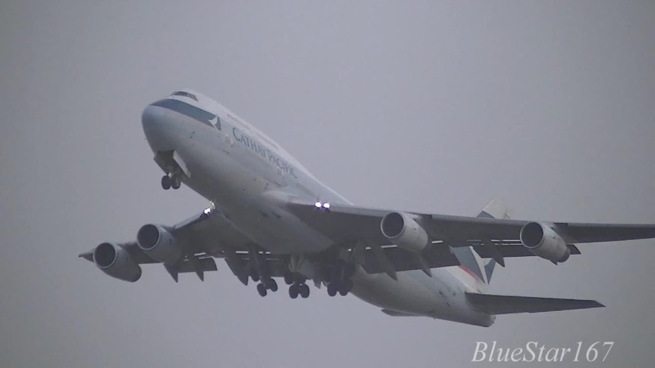 Cathay Pacific Airways Boeing 747-400 (B-HUJ) takeoff from KIX/RJBB (Osaka - Kansai) RWY 06R