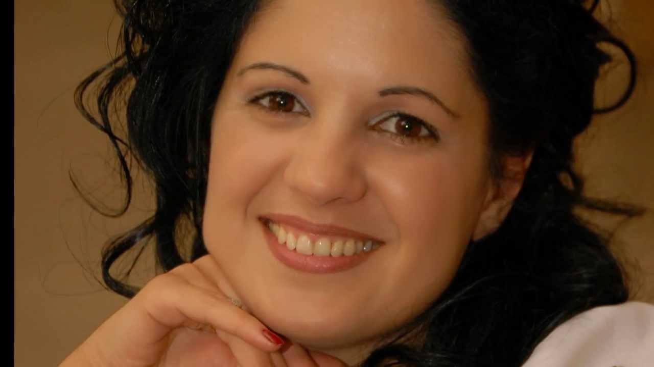 Daniela Stefan - Ana zorile se varsa