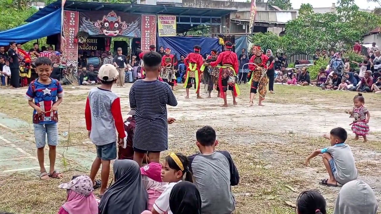 Tari senterewe krido manggolo 