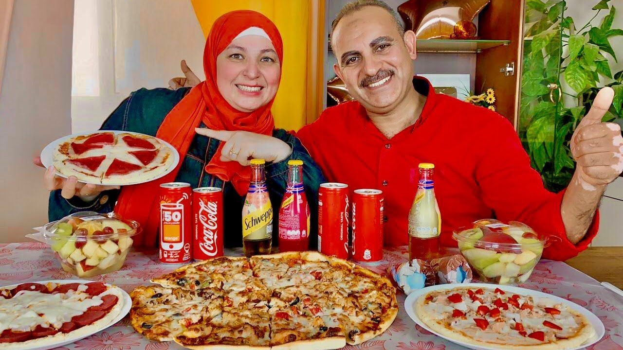 تحدى اللى تقدر تاكله اعطيك تمنه 💰يا ترى مين فلس التانى 😂