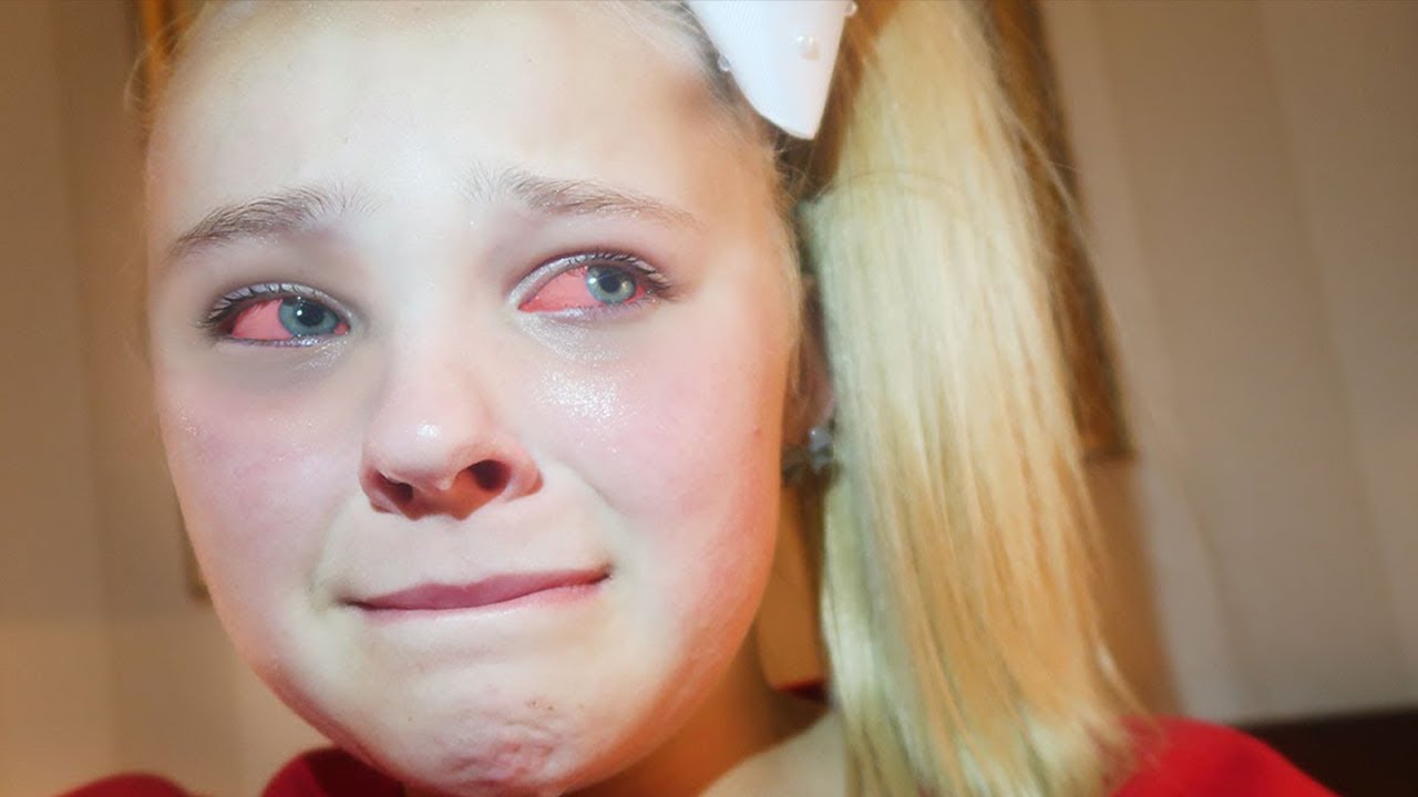 Jojo Siwa can't come back from this...
