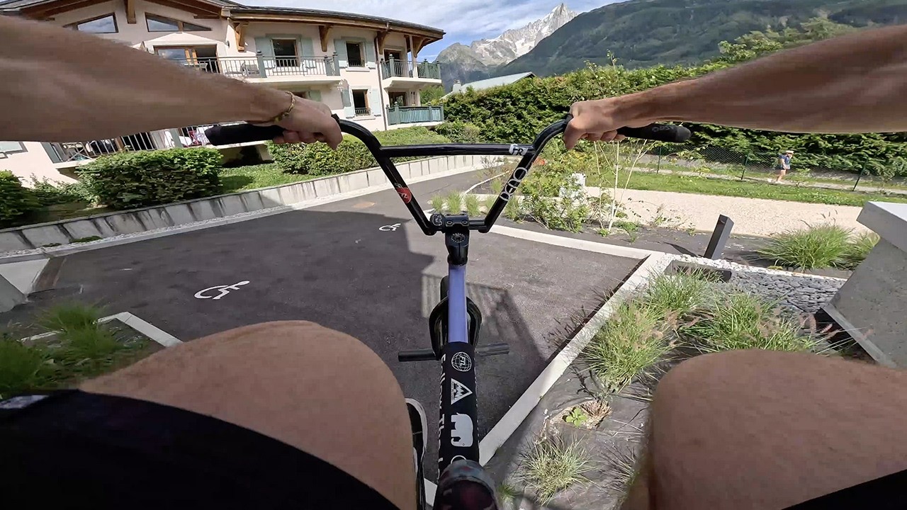BMX or MTB ? First time trying MTB in Chamonix !