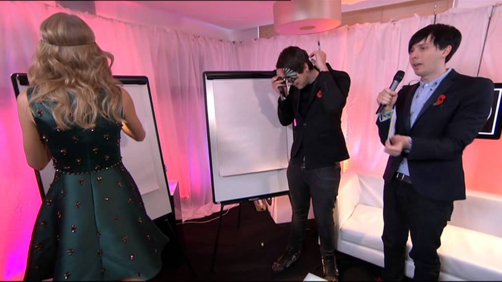 Dan & Phil with Taylor Swift at the Teen Awards 2013