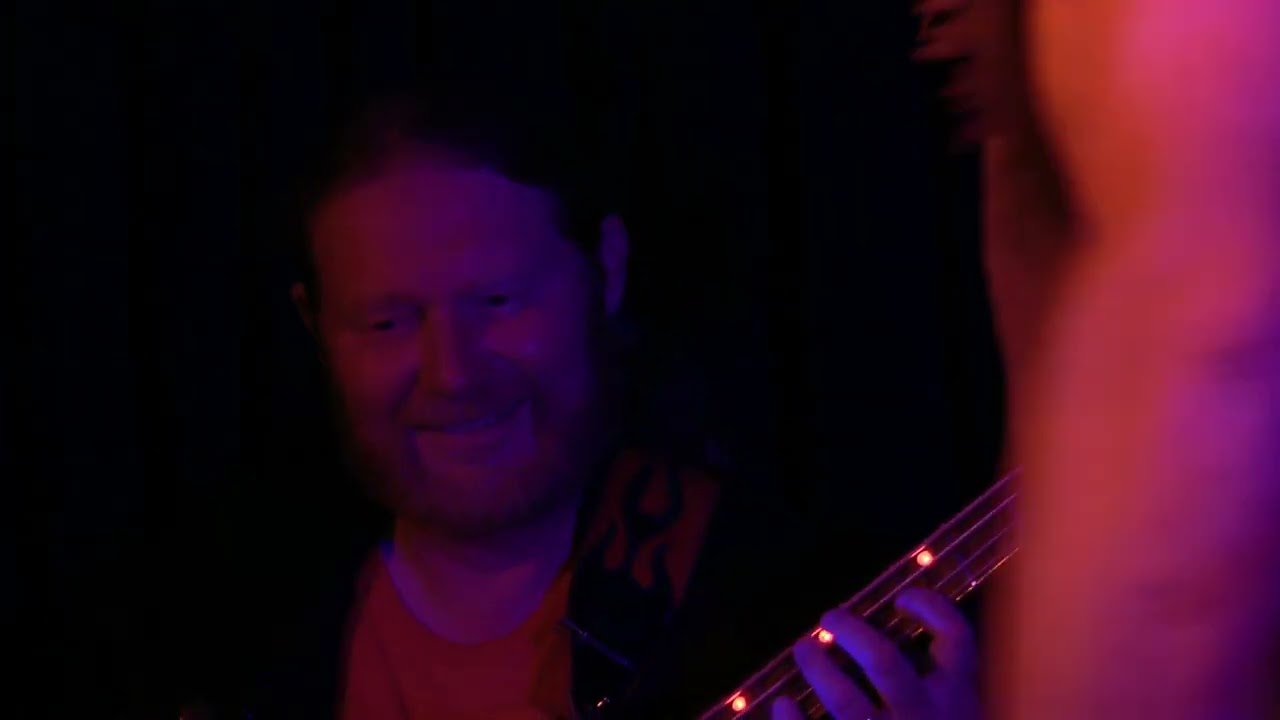 Angel Fire - Johnny B Goode - Staincross Club - Barnsley - 16/07/22.