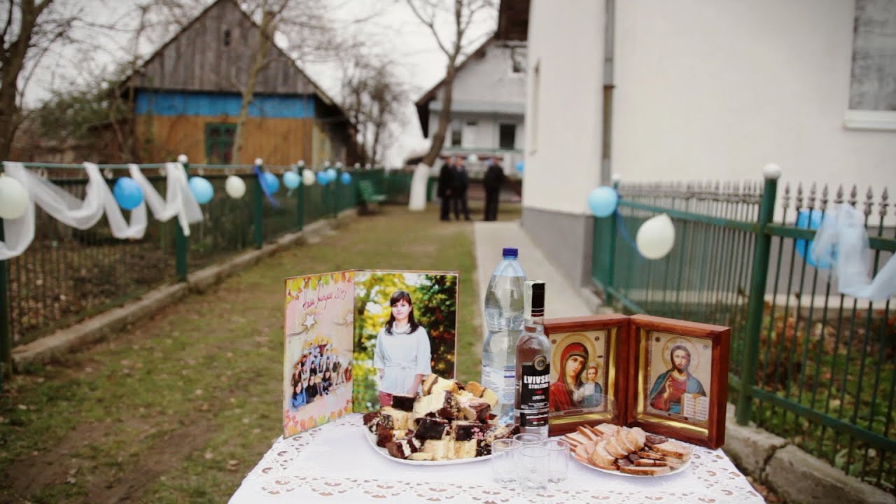 Українське весілля  - брама в Криниці - Ukrainian wedding -  весільні традиції