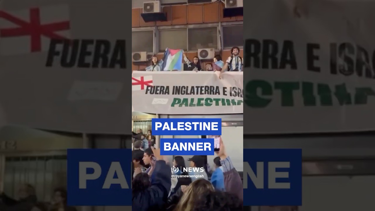 🇵🇸🇦🇷Argentina fans raise Palestine banner during World Cup celebrations