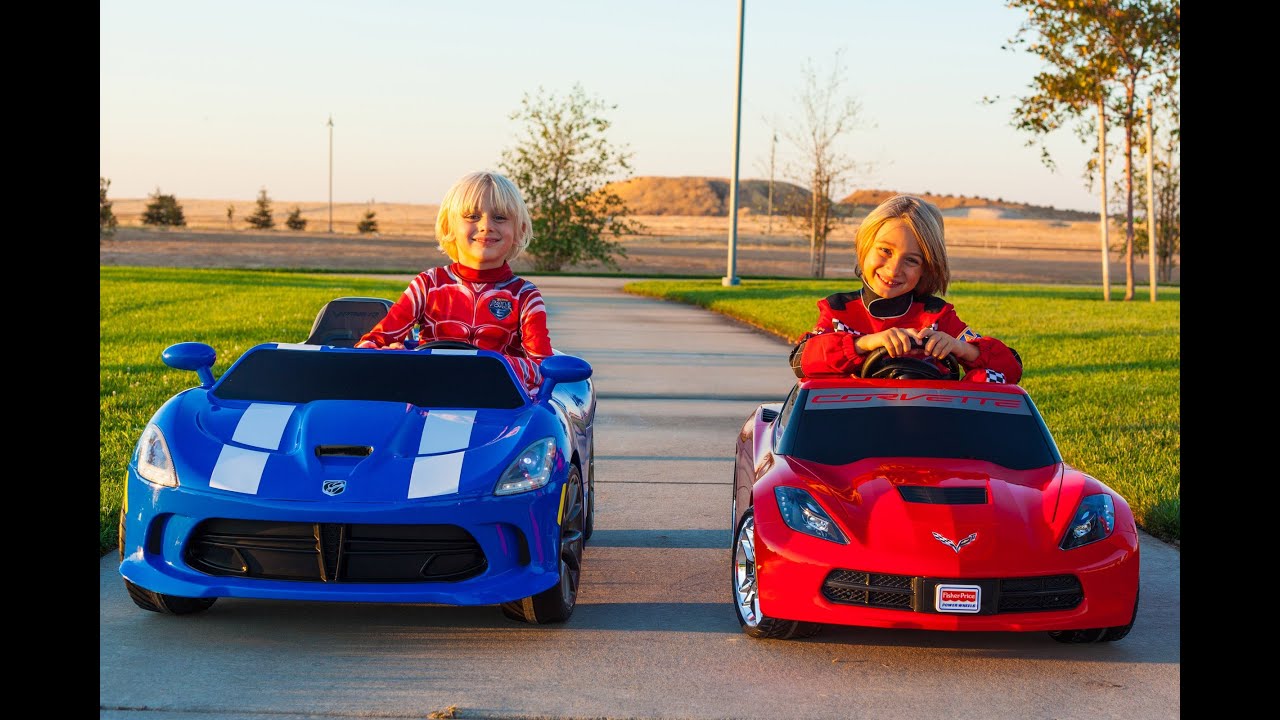 Power Wheels Racing - Corvette Stingray vs SRT Viper