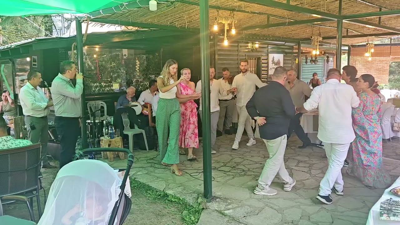 Βάφτιση στο Γυφτόκαμπο - ΝΙΚΟΣ ΛΑΔΙΑΣ
