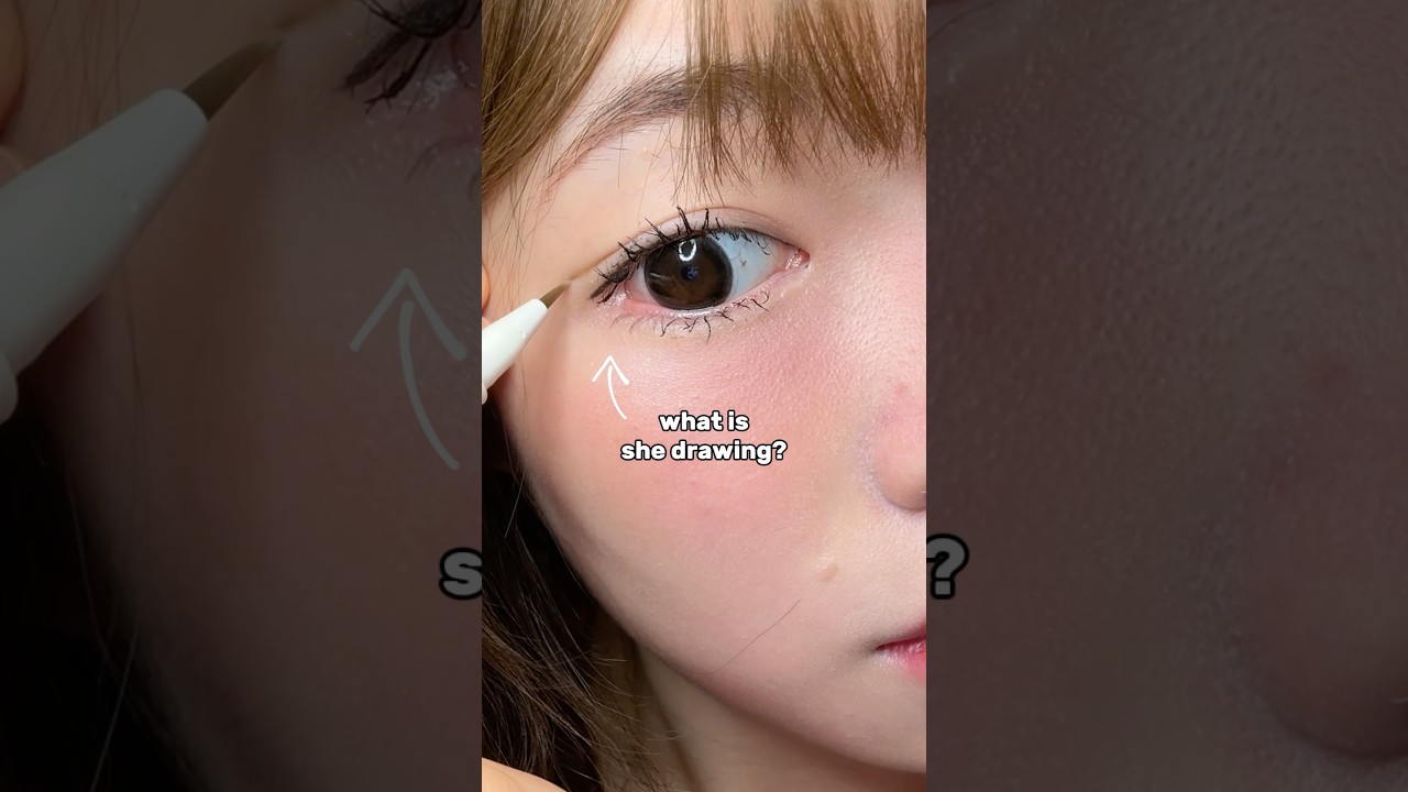 Double eyelid liner?! #kbeauty #makeup #eyemakeup #yesstyle