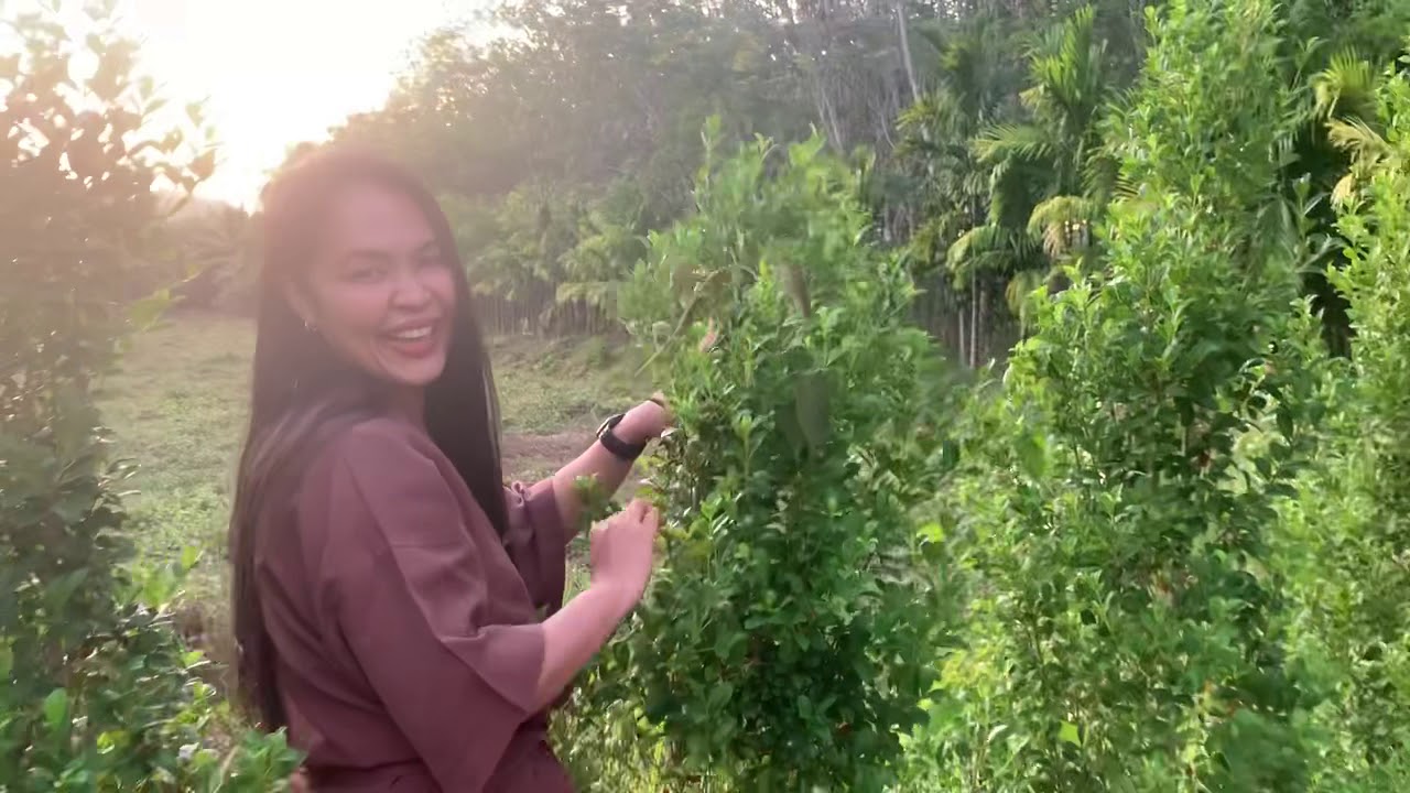 นุ้ย สุวีณา พาชมบ้านสวน