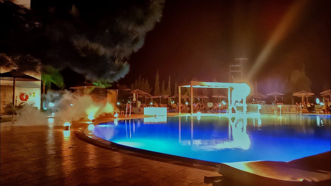 Evita Resort Night Show
