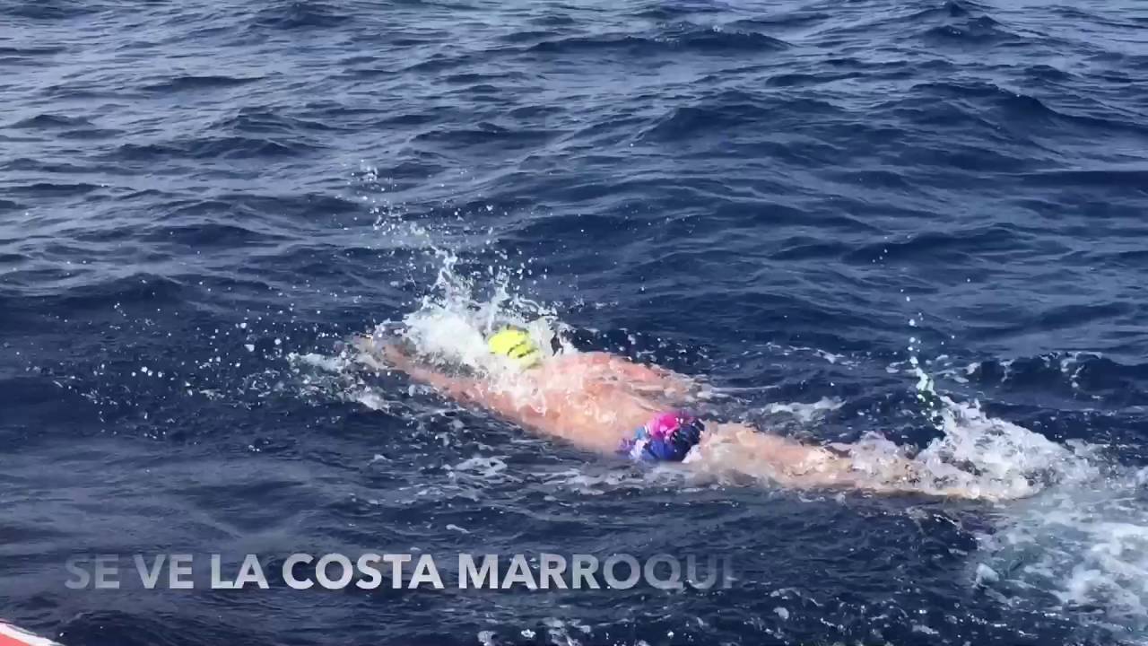 Cruce a nado sin traje del Estrecho José Antonio Carracao