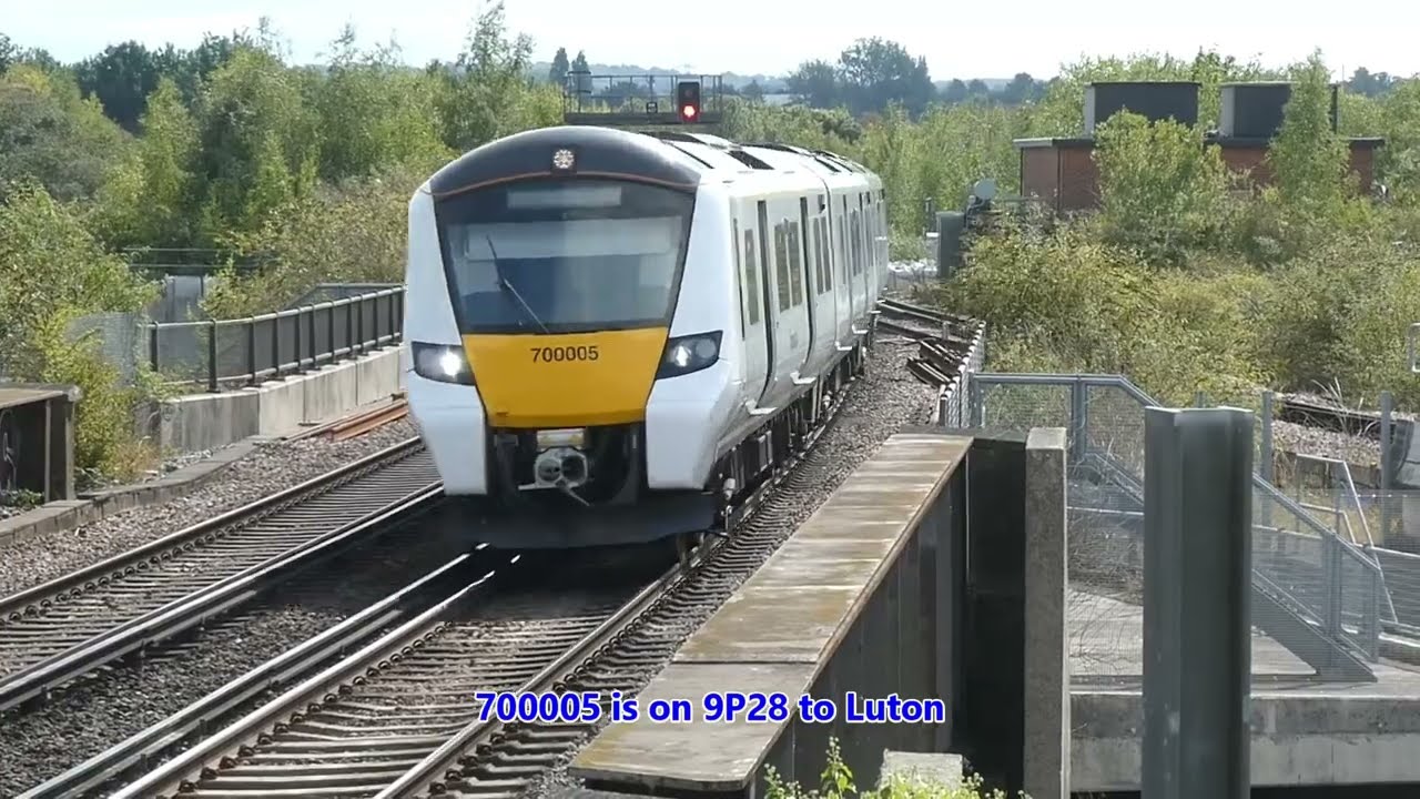 Trains at: Ebbsfleet - 30 August,  2022