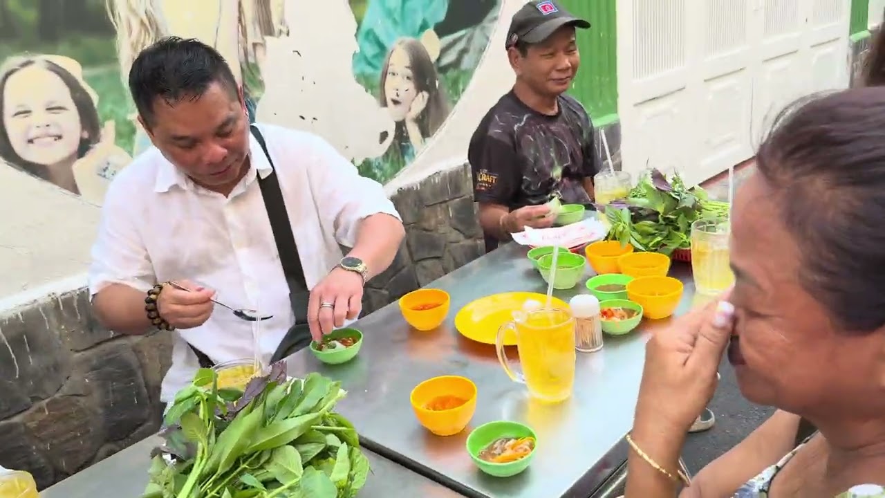 Cam ơn#a tony đãi nhom đi#ăn banh xèo 