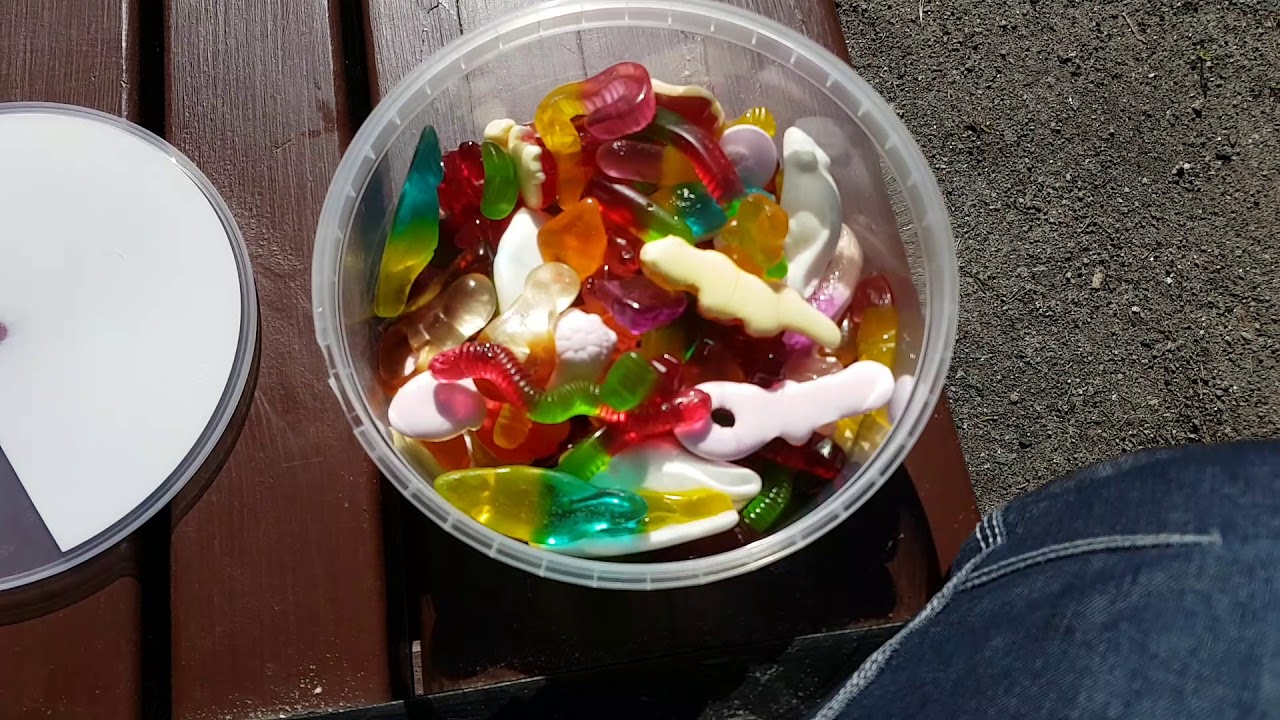 Markus Hyytinen Testaa Trolli number one karkkeja Full HD
