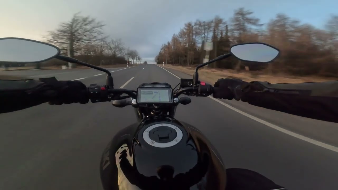 Sundowner with Suzuki SV 650 (RAW 4K)