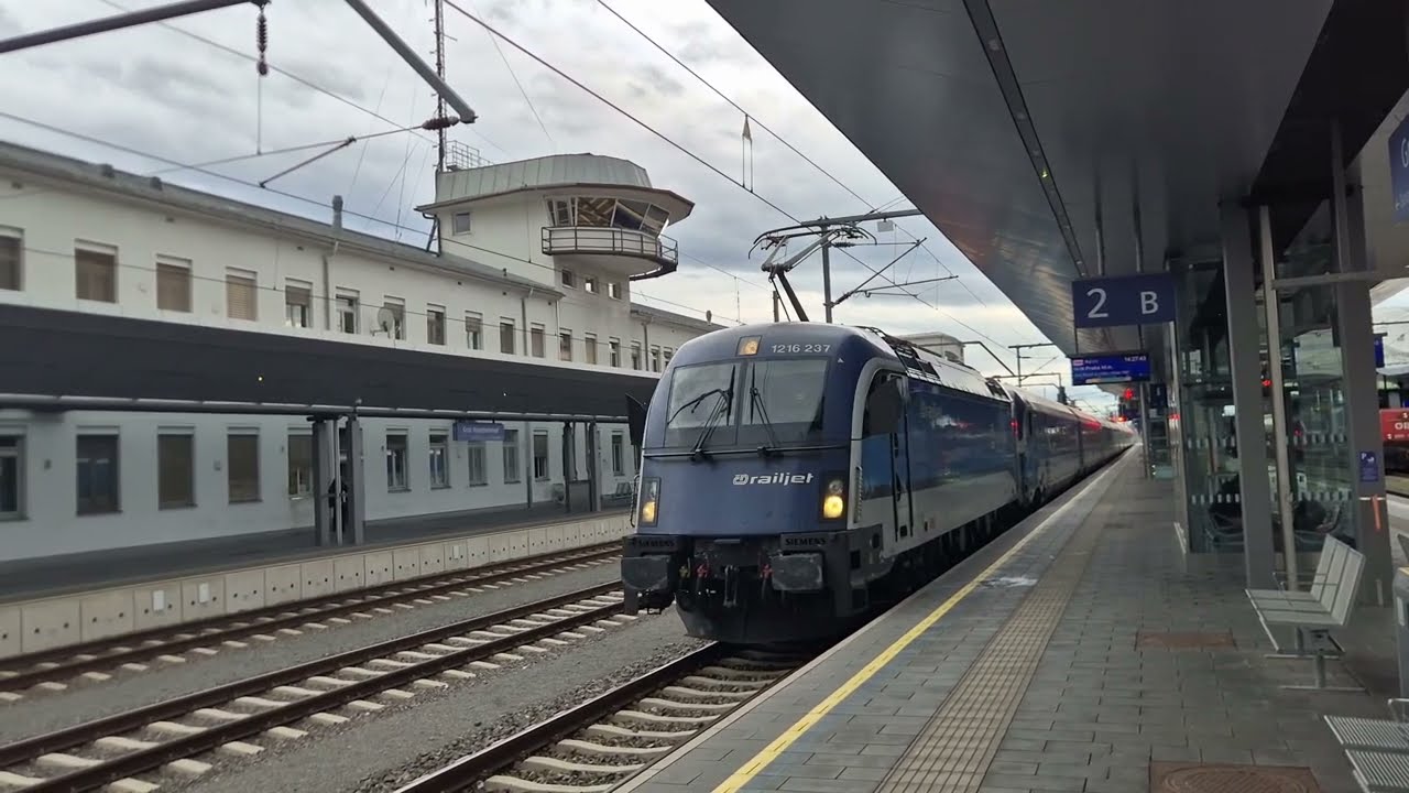 Abfahrt des railjet 370 