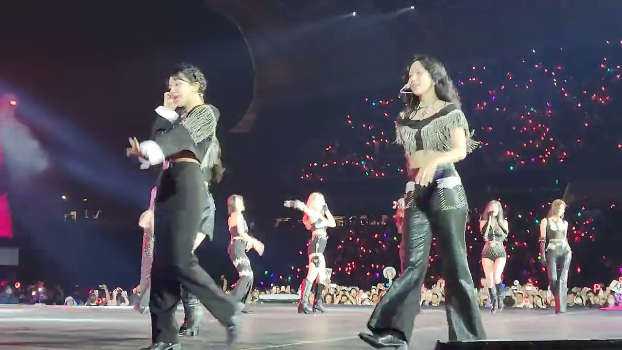 [FANCAM] 220514 트와이스 (TWICE) Concert 4th World Tour III LA Banc of California Stadium "Espresso"