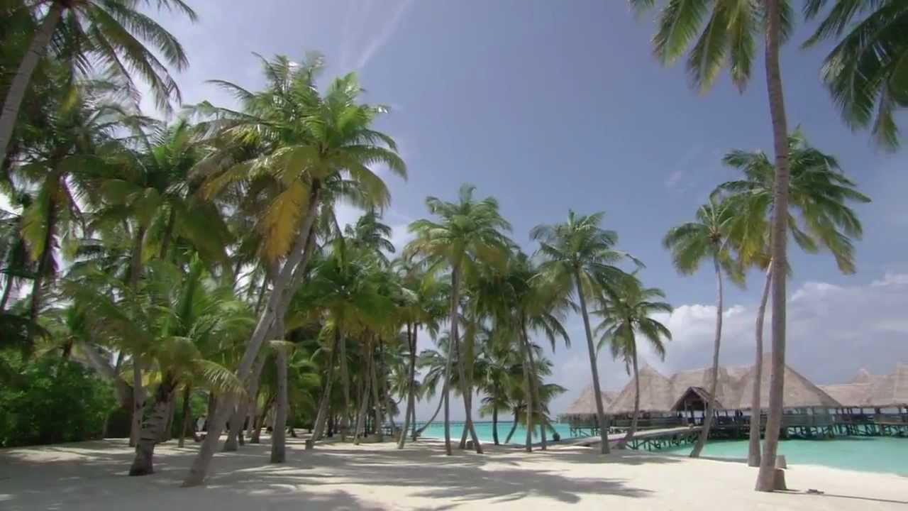 Maldives:  Scattering  Diamonds