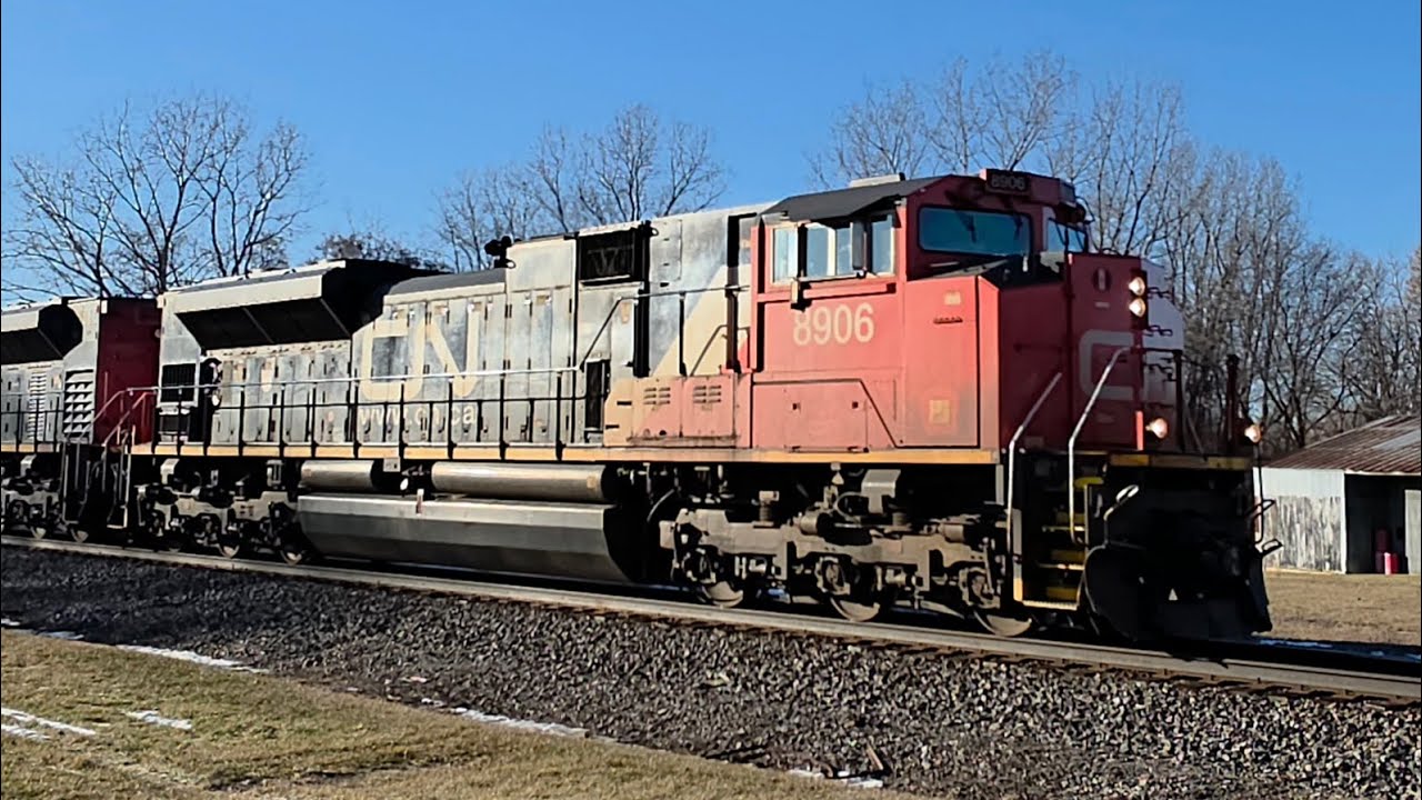 Canadian national eastbound Z148 8906+8950 Bancroft Michigan December 21 2025