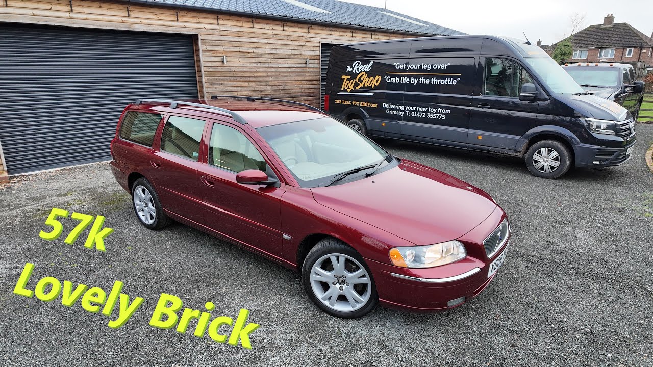 Я нашел прекрасный Volvo V70 P2 с пробегом всего 57 тысяч миль! Запуск двигателя и осмотр.