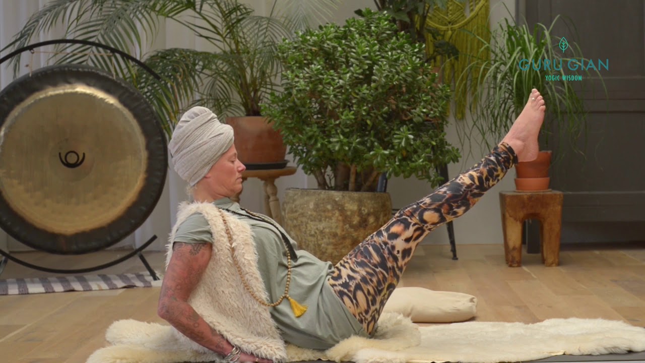 Welkom bij de Online Kundalini Yoga Club van Guru Gian!