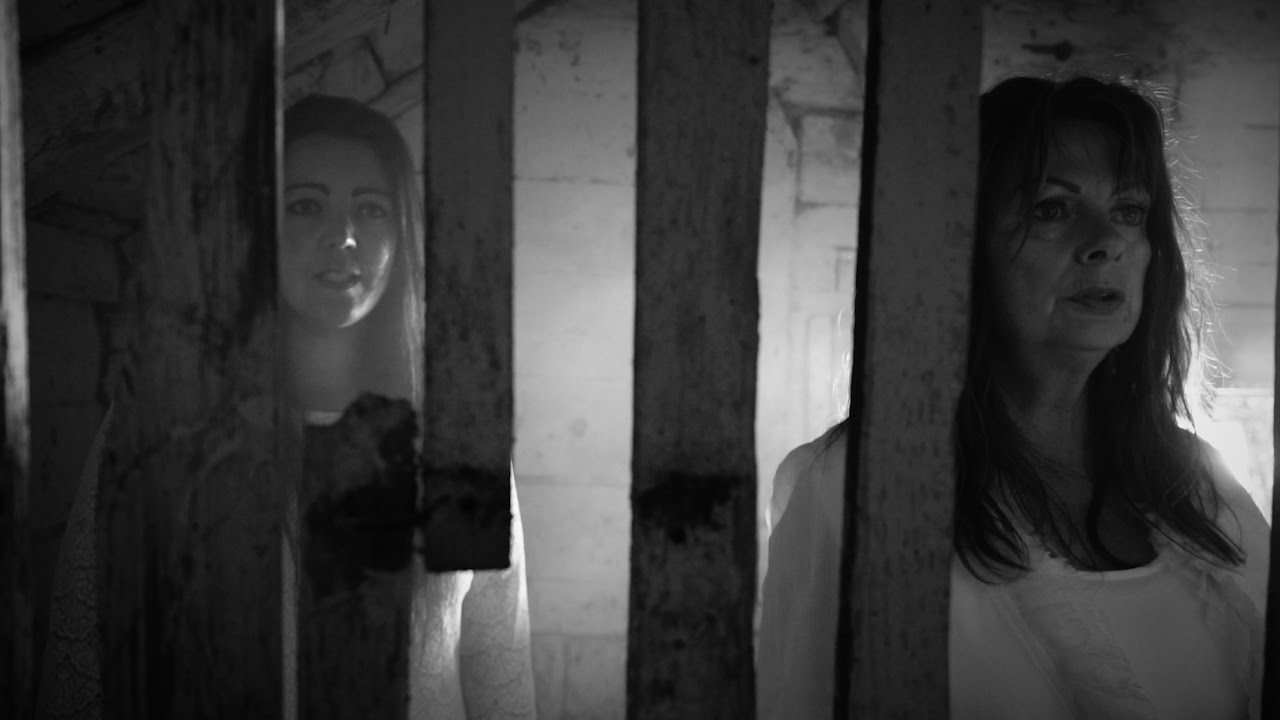 Siréne - Famine Song (Official Video)