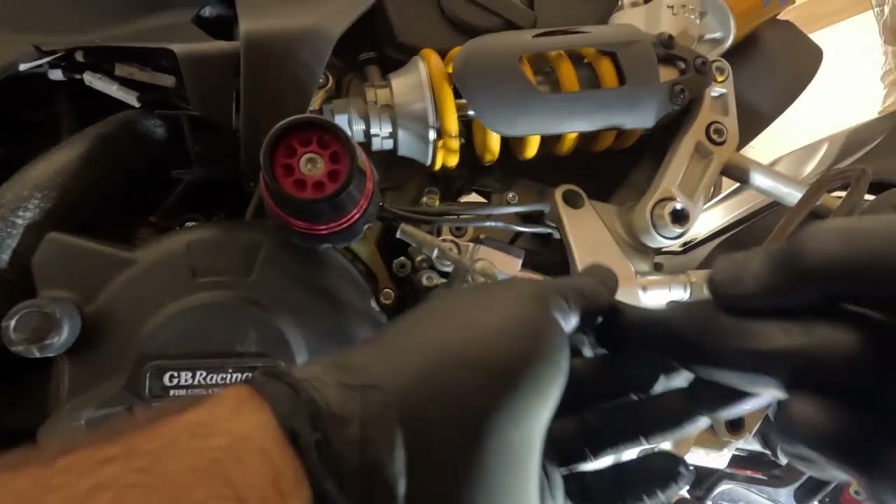 Sostituzione Attuatore Frizione Ducati Panigale 959