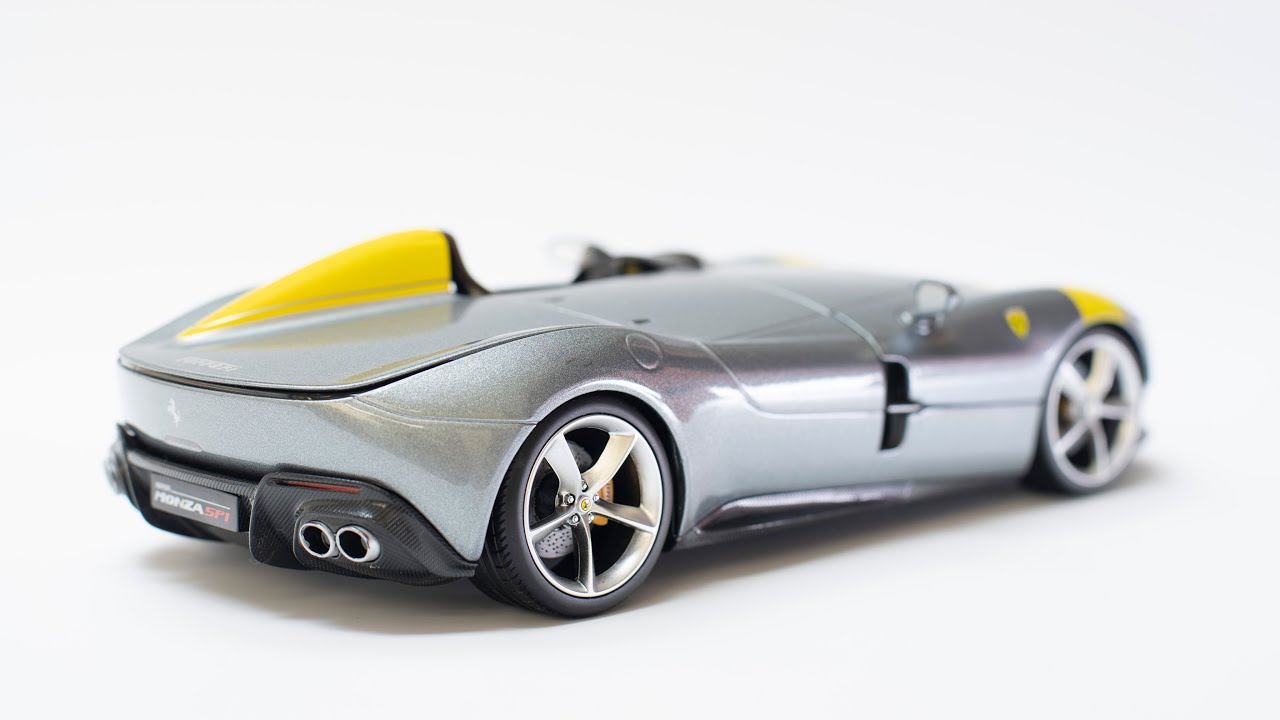 Ferrari Monza SP1 in 1:18 by Bburago