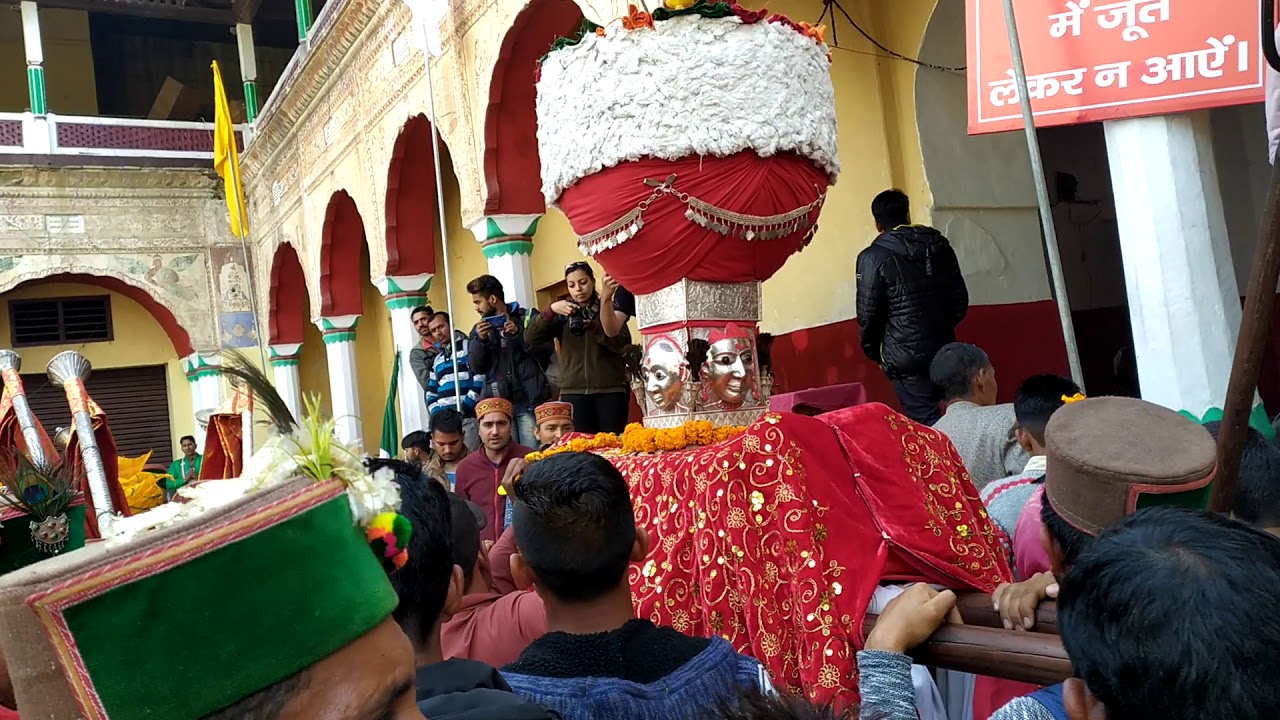 chuarghatike raja dev shri hurang narayan or dev pashakot dev pakhra ghari raj darvar mai hajri dete