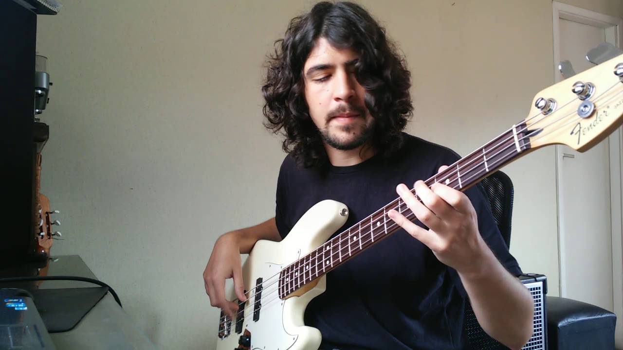 Azafata del Tren Fantasma Invisible - Bajo Bass Cover