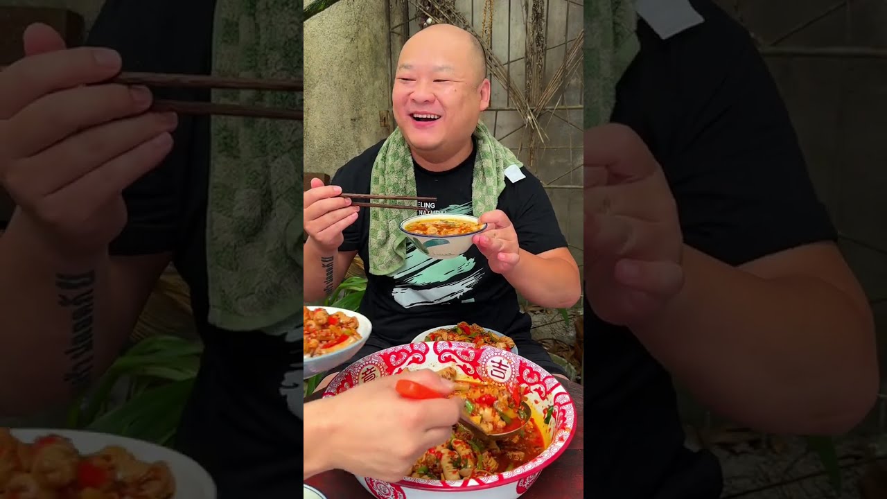 香辣脆肠  炒个下饭菜  这道菜讲究的就一个“快”