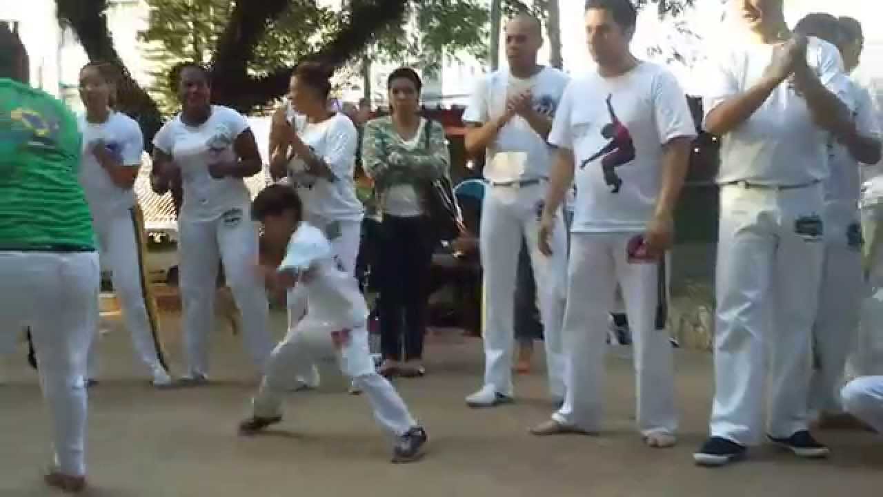 Aul&atilde;o com Mestre Kibe e Mestre Tourinho-15 (pai e filho)