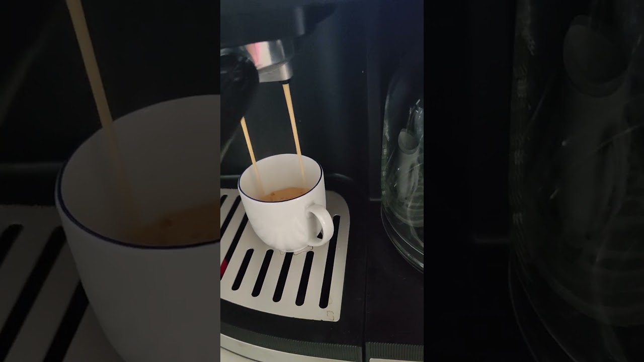 combin&eacute; cafeti&egrave;re SABA un vrai caf&eacute; comme au bar et une tr&egrave;s belle mousse