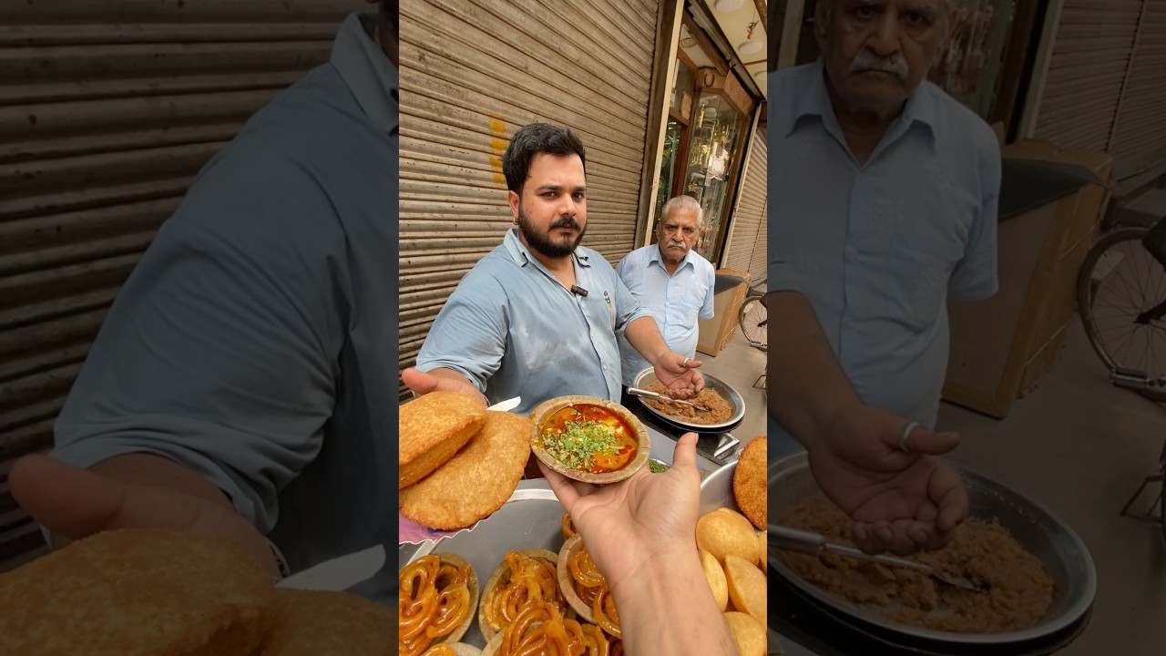 World Famous Breakfast at just 40/-Rs 😱🔥🥀#shorts #india #food #youtubeshorts #trendingshorts