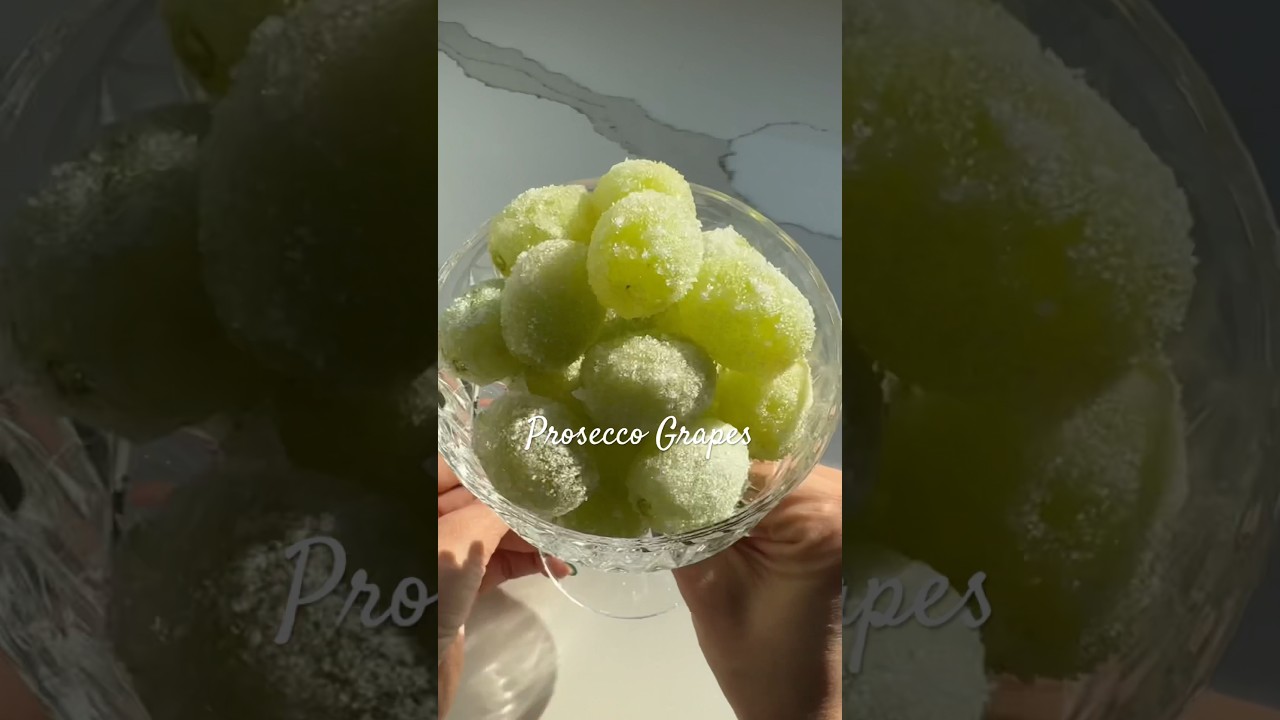 Prosecco Grapes 🥂🍇#champagne #nye #newyears #celebration #birthday #grapes #cocktail #wine #cheers