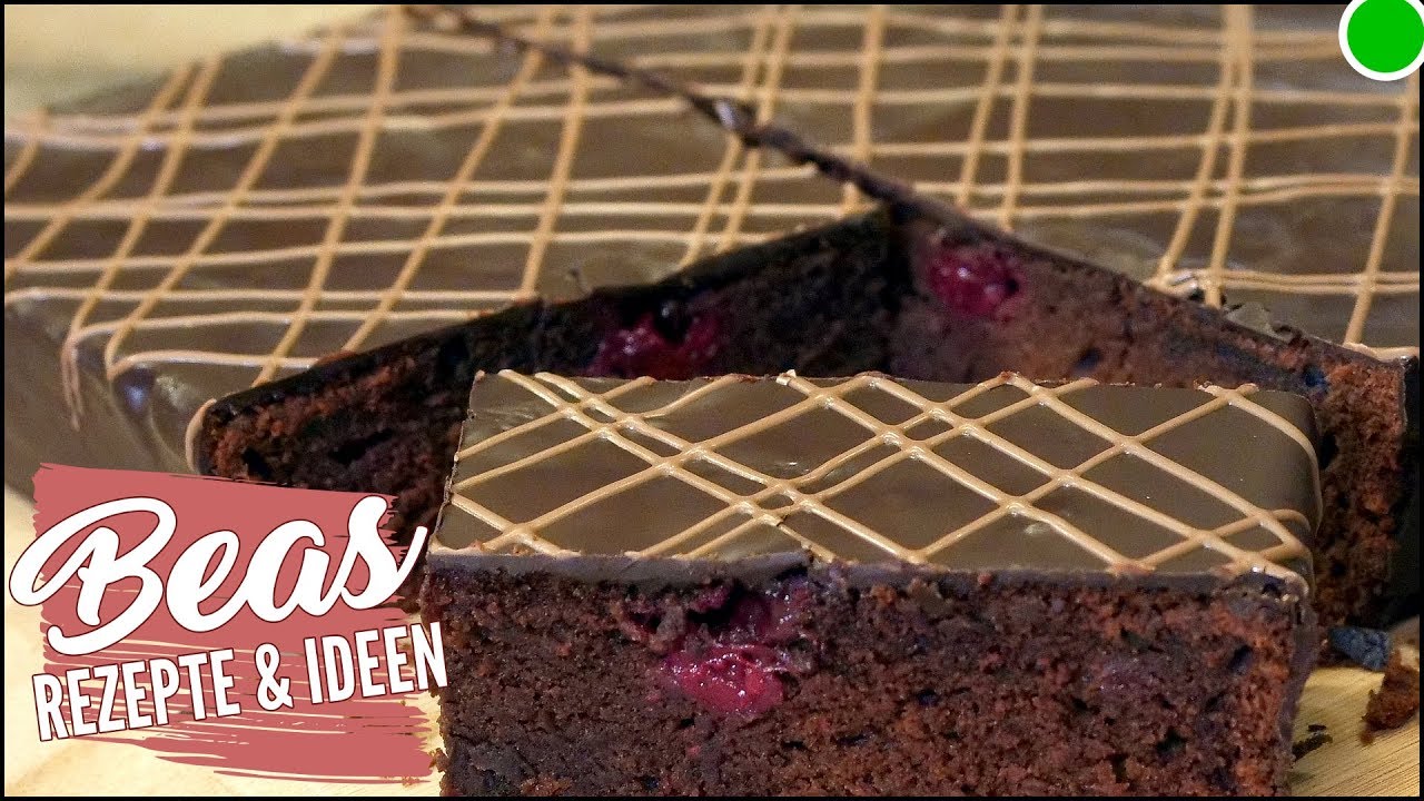 Glühweinkuchen mit Kirschen Rezept - Rotweinkuchen backen
