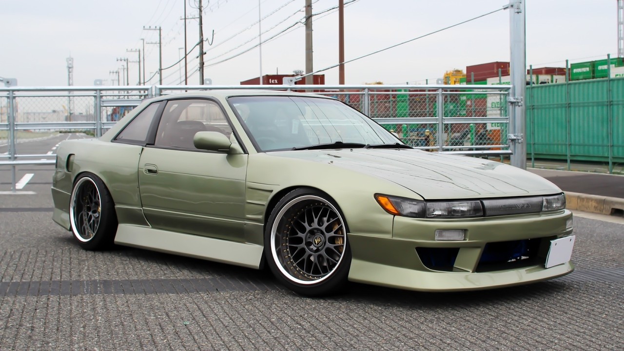 24歳平凡な会社員が乗る味わい深い330馬力のドリ車シルビアS13。