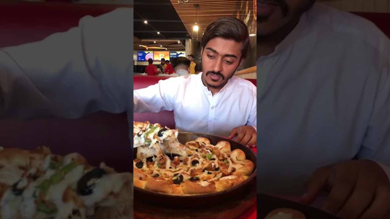 Crown crust of Cheezious #food #islamabadfoodbloggers #pakistanfoodbloggers #foodie #viral