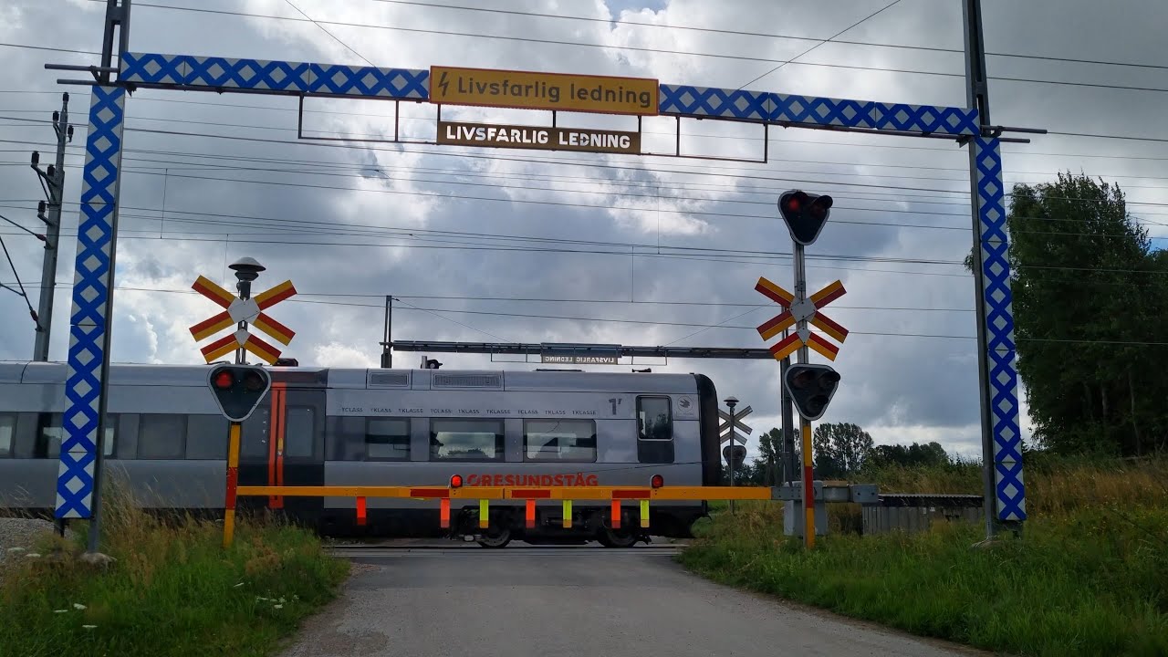 Bosarp Järnvägsövergång // Railway crossing in Skåne, Sweden