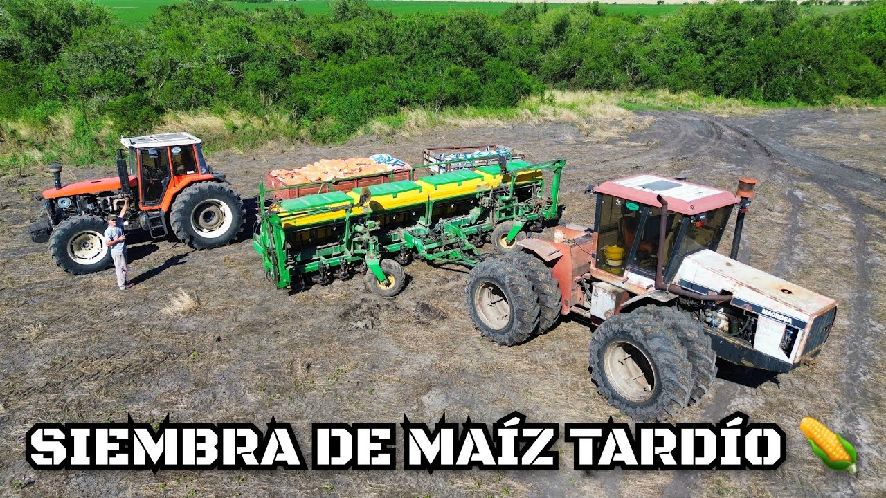 SALIMOS a SEMBRAR  MAÍZ con el MACROSA y la ERCA, hay BARRO!